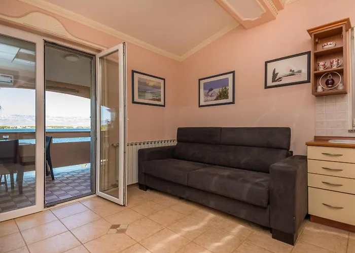 Weiss 1 By Interhome * Vir